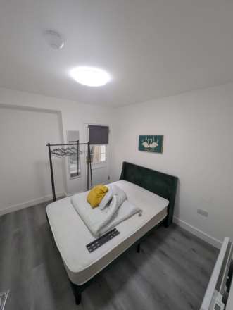 Flat 1 - 202 Corporation Road, Cardiff, Image 4