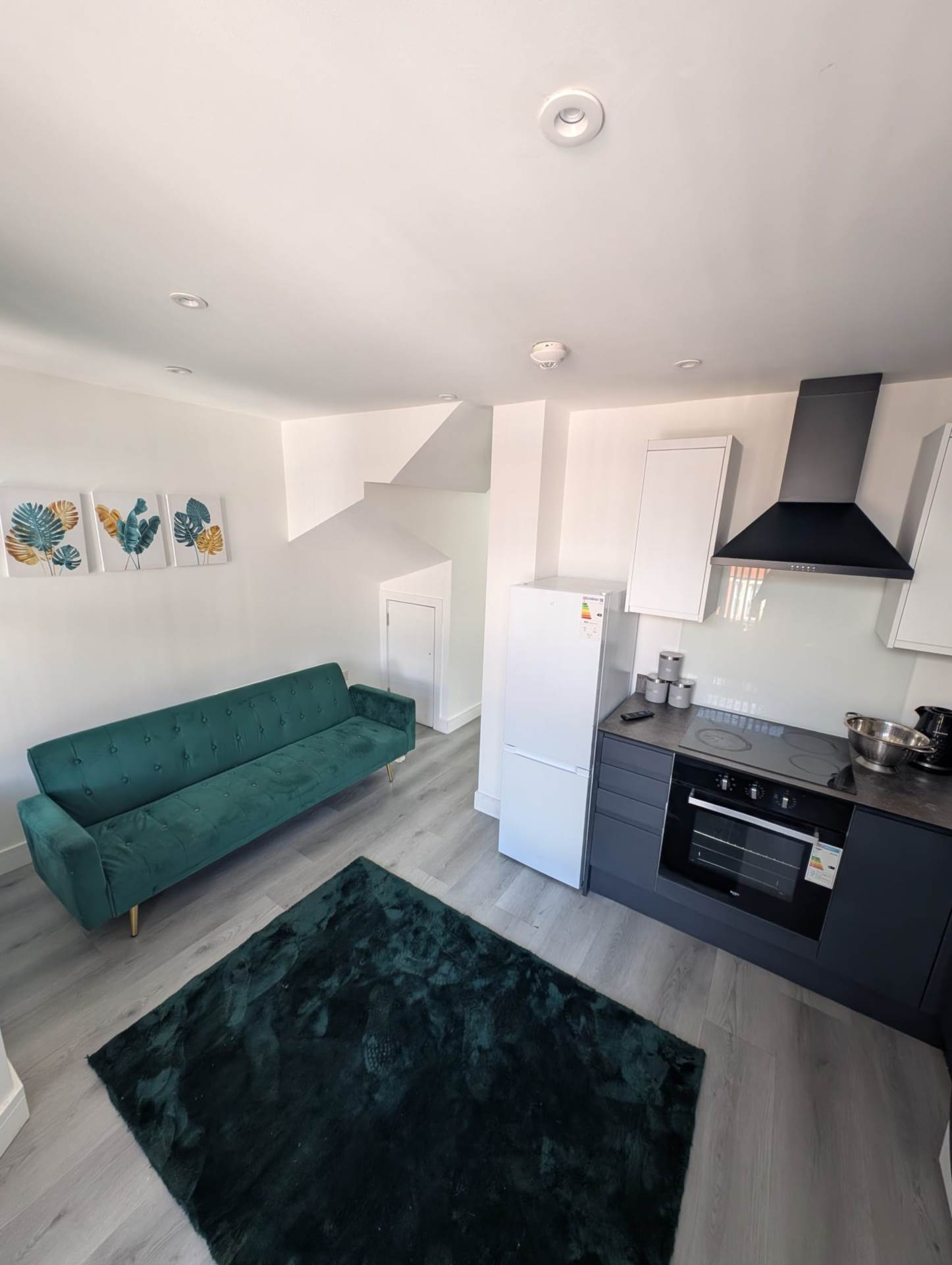 Flat 4 - 202 Corporation Road, Cardiff, Image 3
