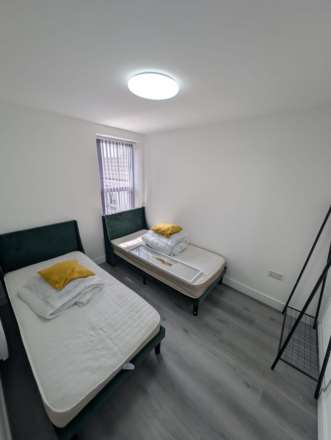 Flat 4 - 202 Corporation Road, Cardiff, Image 6