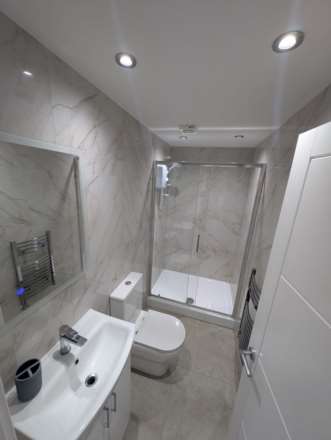 Flat 4 - 202 Corporation Road, Cardiff, Image 7