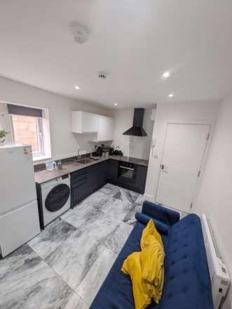 Flat 2 - 202 Corporation Road, Cardiff, Image 3