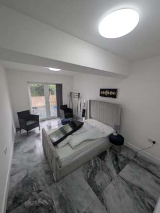 Flat 2 - 202 Corporation Road, Cardiff, Image 4