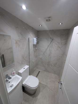 Flat 2 - 202 Corporation Road, Cardiff, Image 6