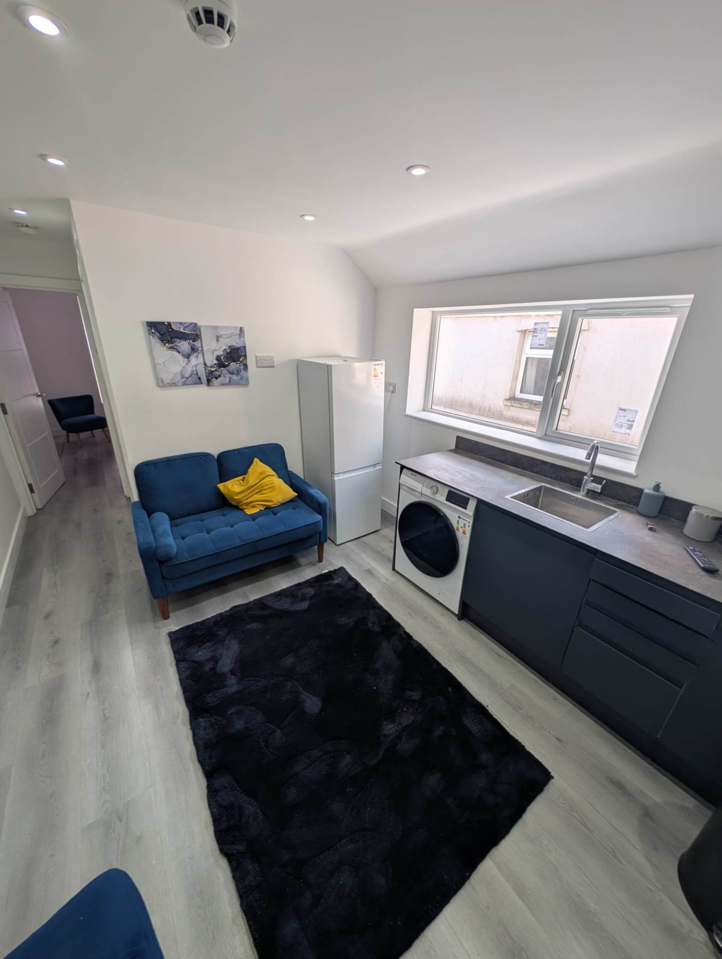 Flat 3 - 202 Corporation Road, Cardiff, Image 2