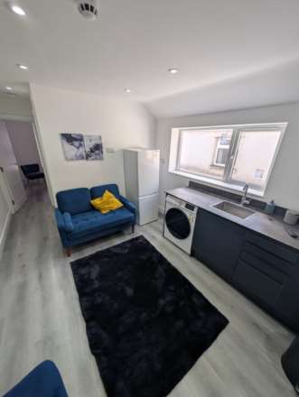 Flat 3 - 202 Corporation Road, Cardiff, Image 2