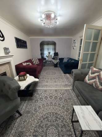 58 Youghal Close, Cardiff, Image 2