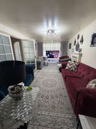58 Youghal Close, Cardiff, Image 3