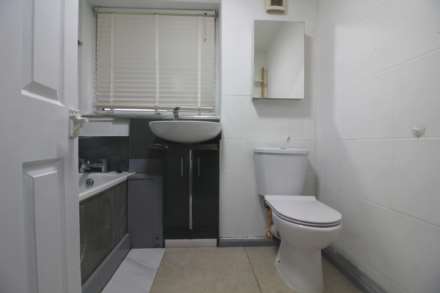 Sefton Court, Jersey Road, TW3, Image 13