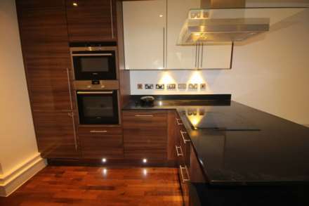 Vanston Place, Fulham Broadway, Image 5