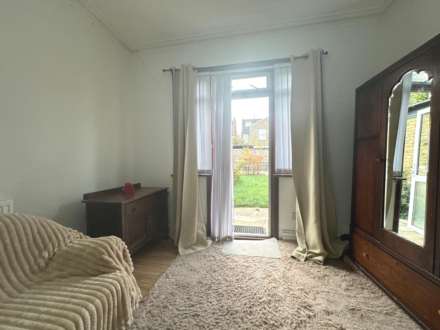 Property For Rent Hereford Road, Acton, London