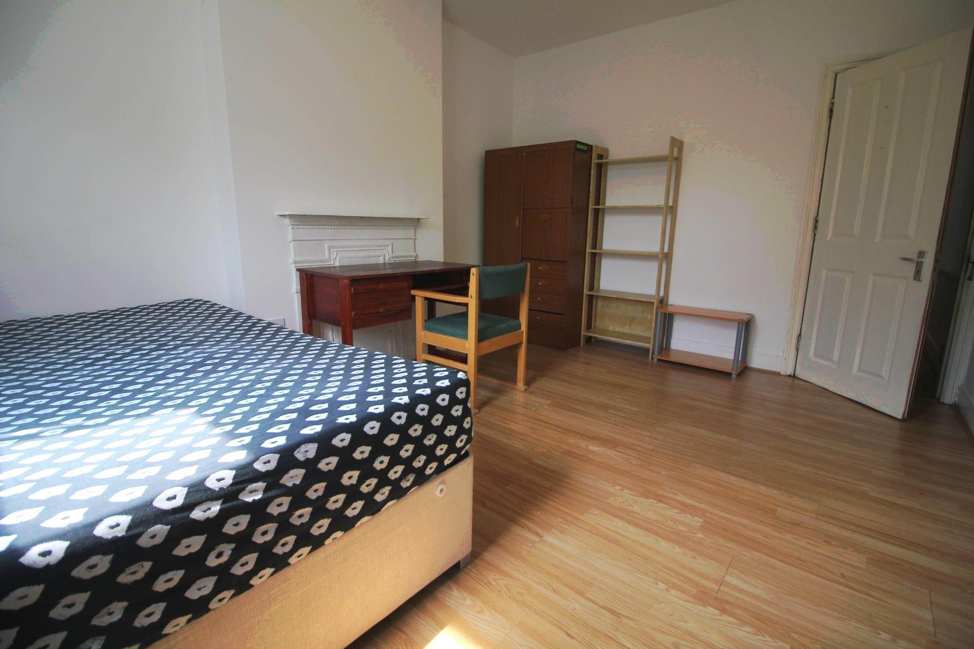 Hereford Road, West Acton, Image 1