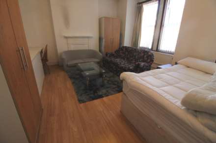 Hereford Road, West Acton, Image 3