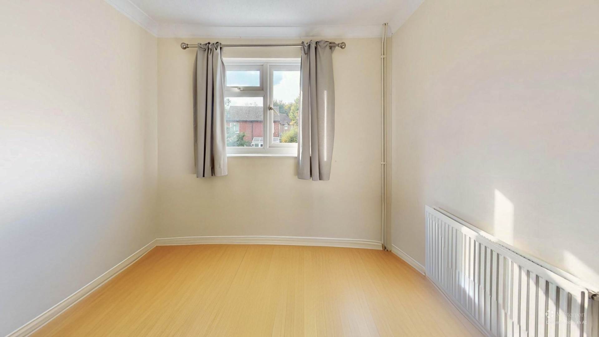 Abbott Close, Hampton, Image 3