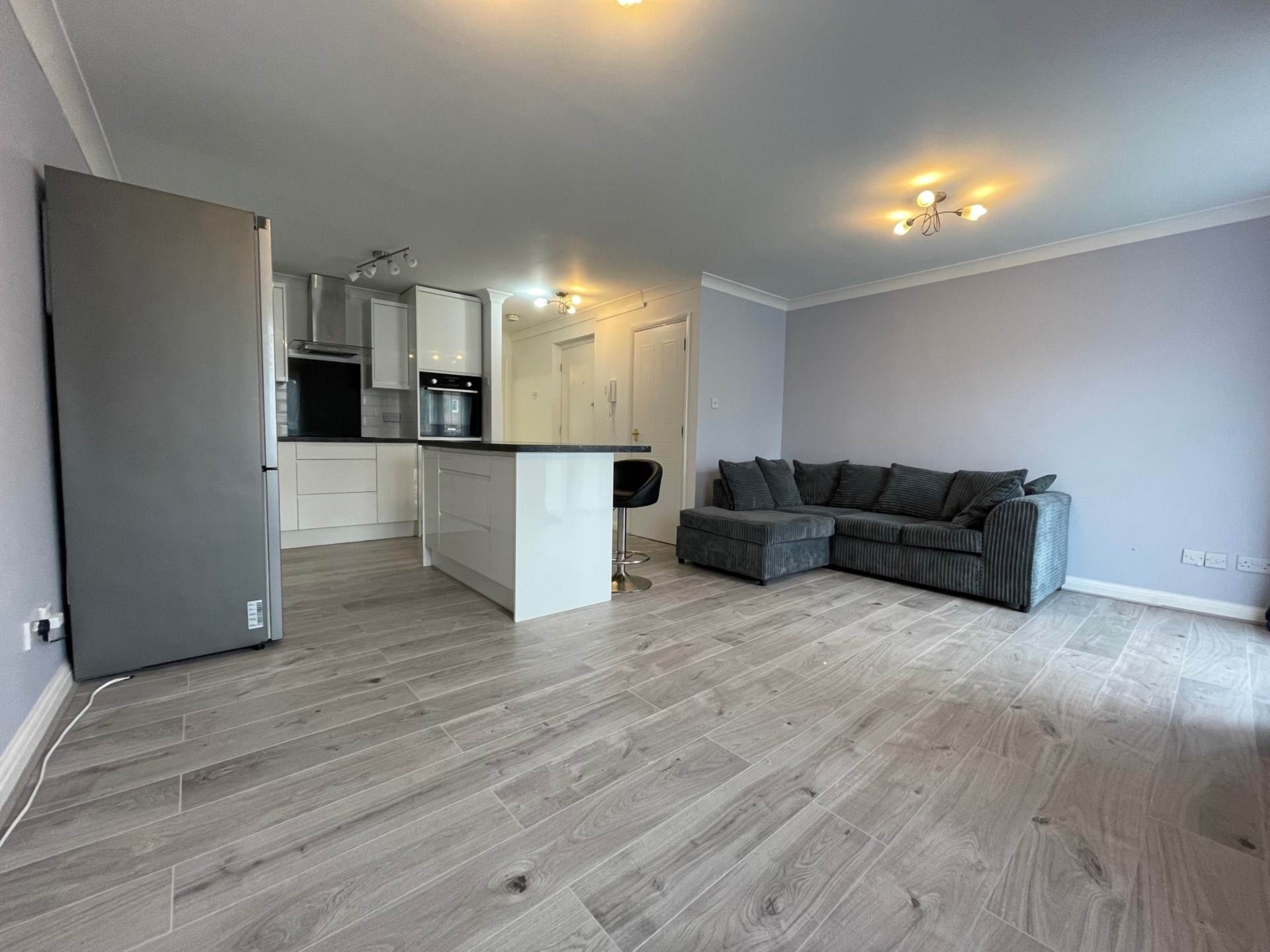 Varsity Drive, Twickenham, Image 1