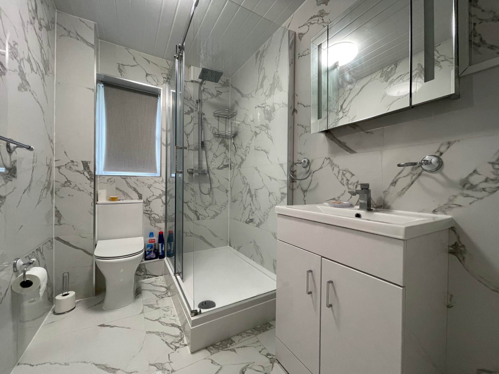 Varsity Drive, Twickenham, Image 5