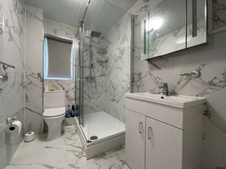 Varsity Drive, Twickenham, Image 5