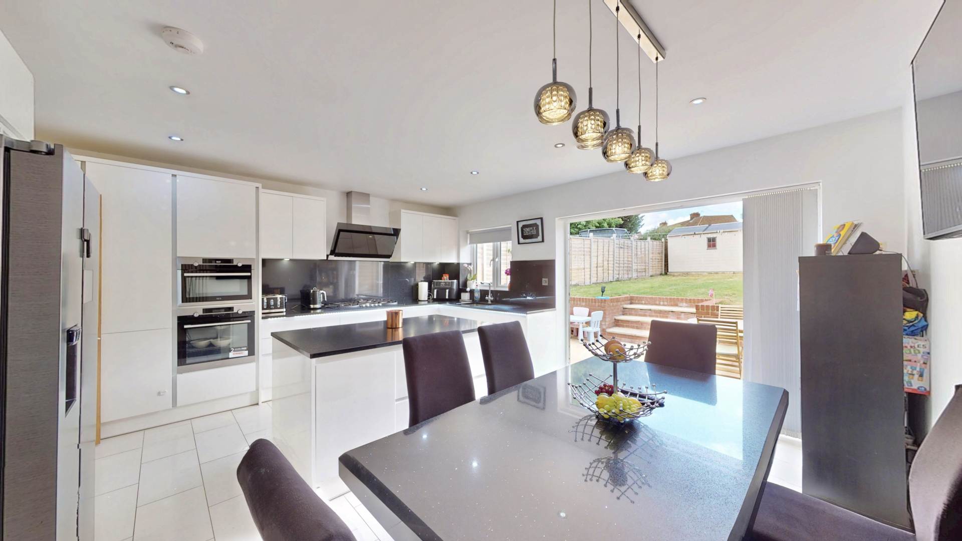 Kingsclere Road, Basingstoke, RG21 5UQ, Image 2