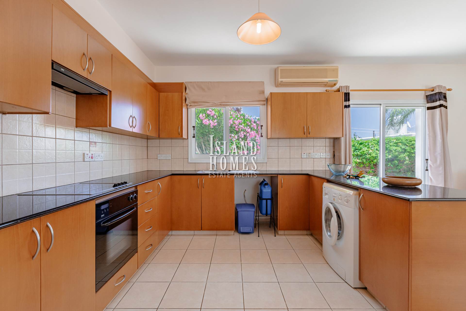 House in Sotira - Image 4