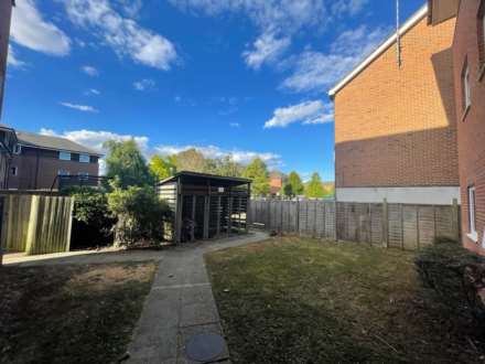 Meadow Way, Caversham, Image 3