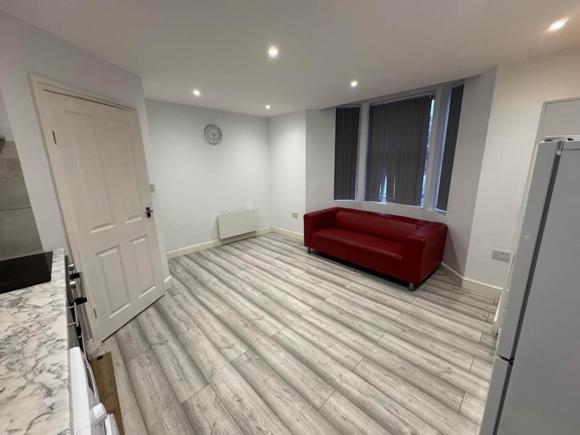 Tilehurst Road, Reading, Image 2