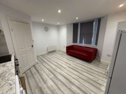 Tilehurst Road, Reading, Image 2