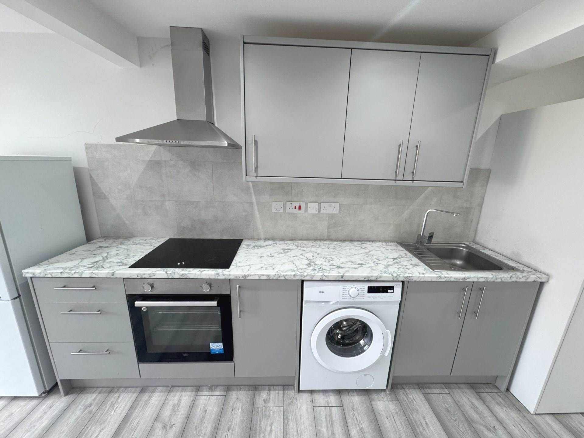 Tilehurst Road, Reading, Image 2