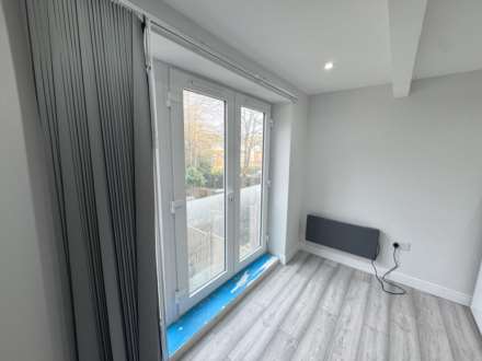 Tilehurst Road, Reading, Image 5