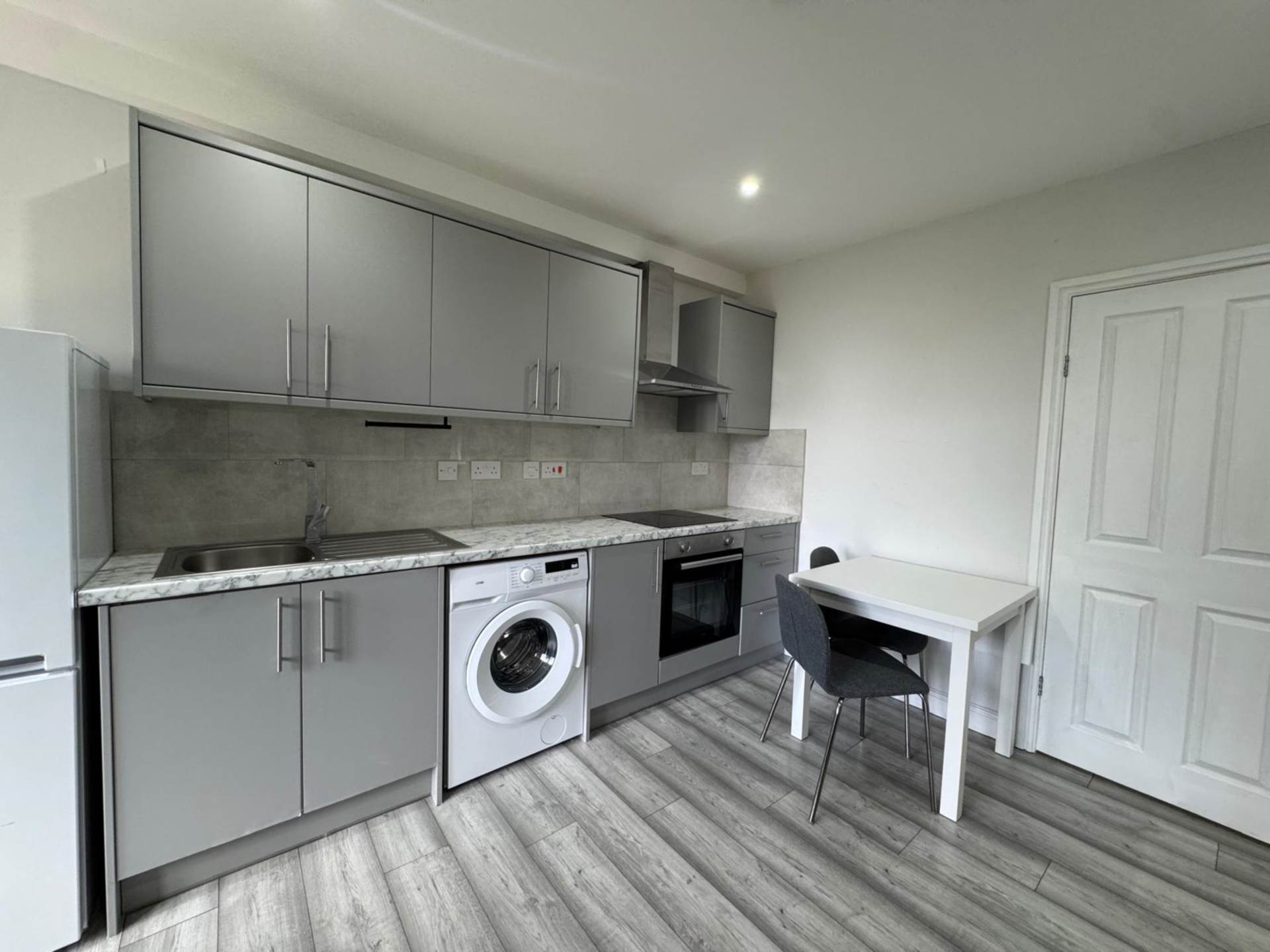 Tilehurst Road, Reading, Image 2
