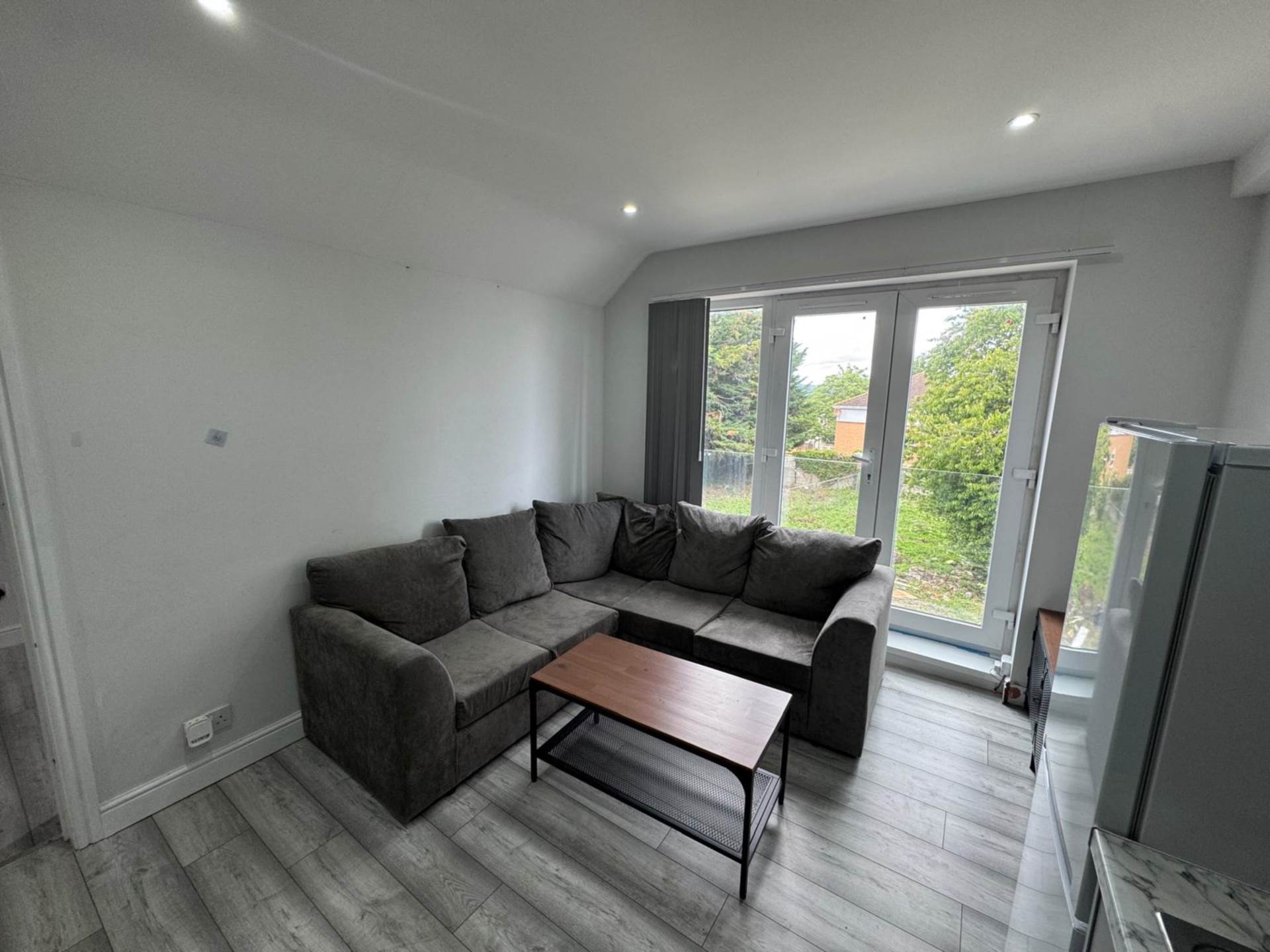 Tilehurst Road, Reading, Image 5