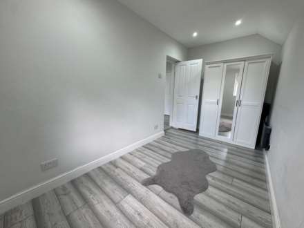 Tilehurst Road, Reading, Image 4