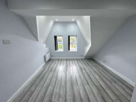 Tilehurst Road, Reading, Image 5