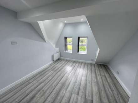 Tilehurst Road, Reading, Image 6