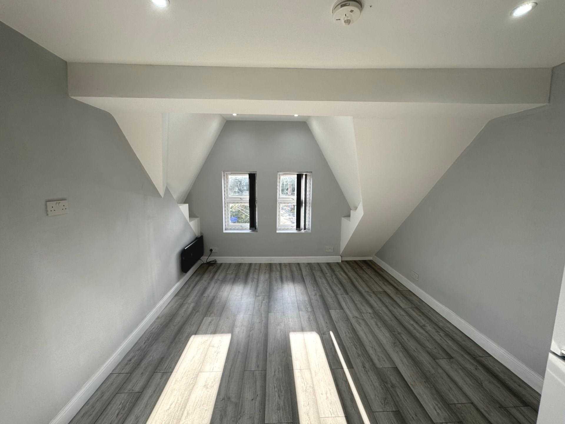 Tilehurst Road, Reading, Image 3