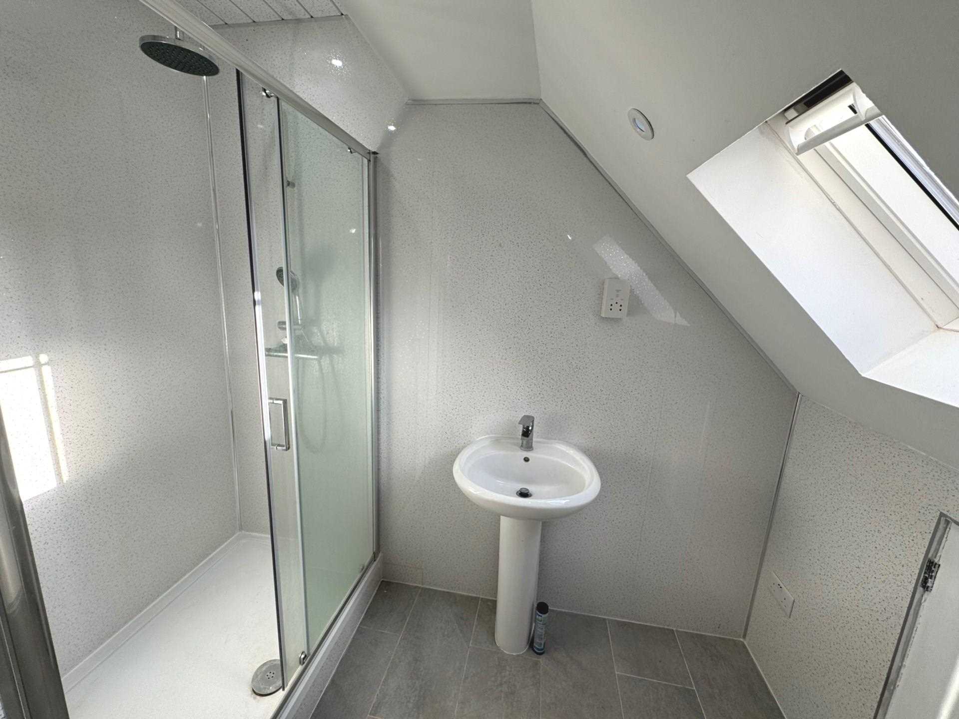 Tilehurst Road, Reading, Image 5