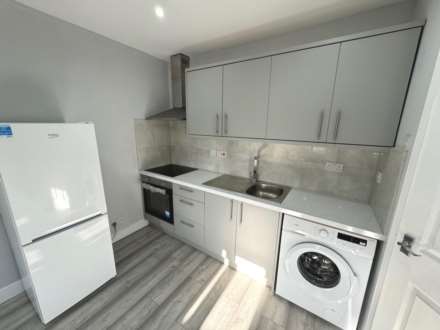 Tilehurst Road, Reading, Image 2