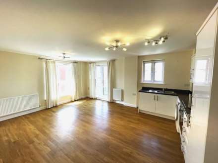 Lansdowne House, Reading, RG30, Image 2