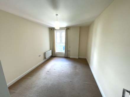 Lansdowne House, Reading, RG30, Image 6