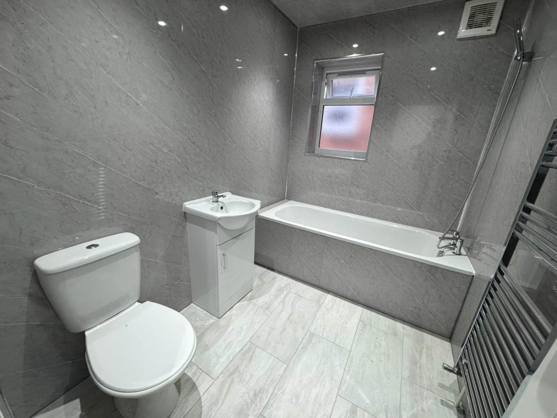 Tilehurst Road, Reading, Image 6