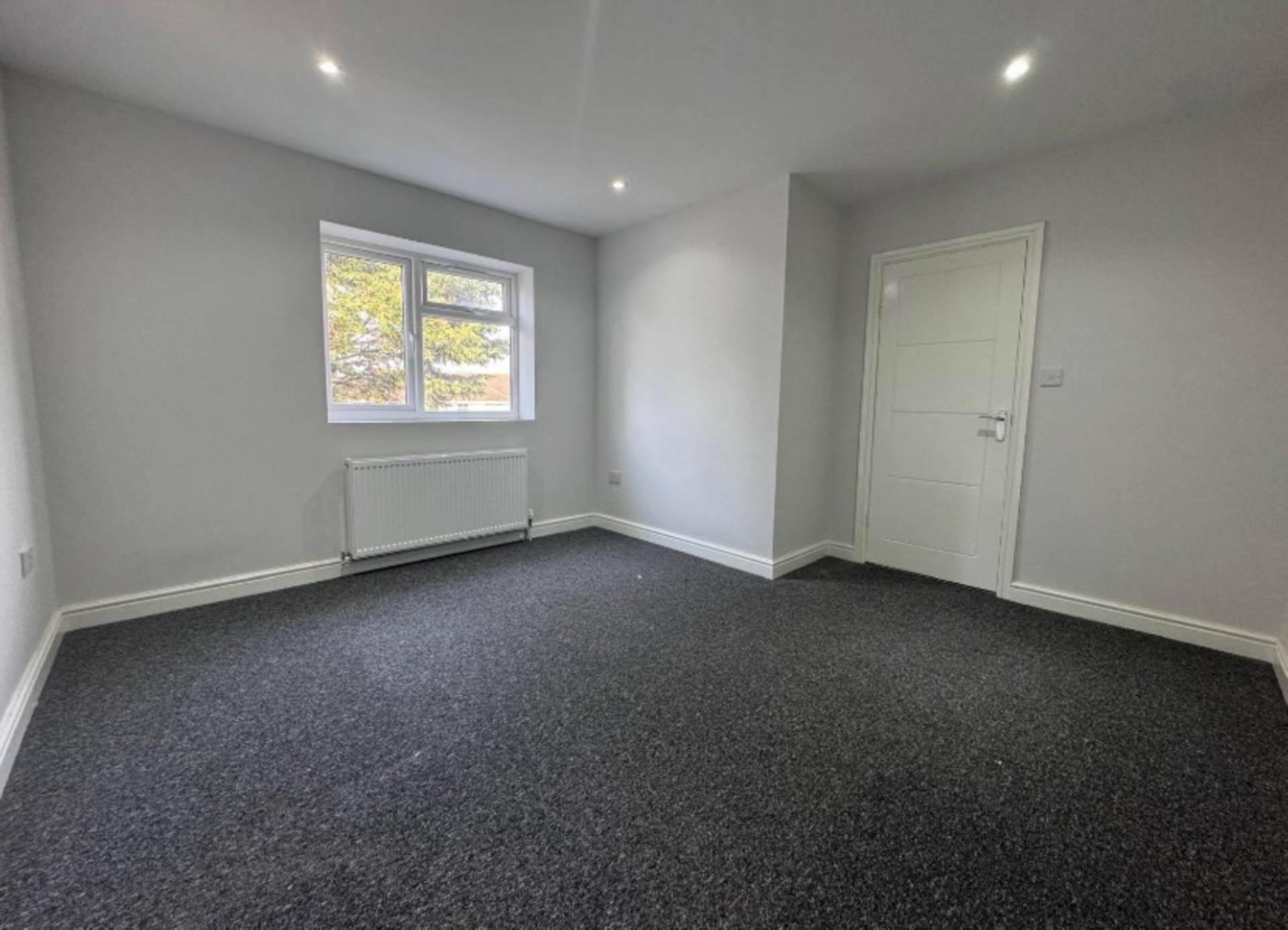 Tilehurst Road, Reading, Image 6