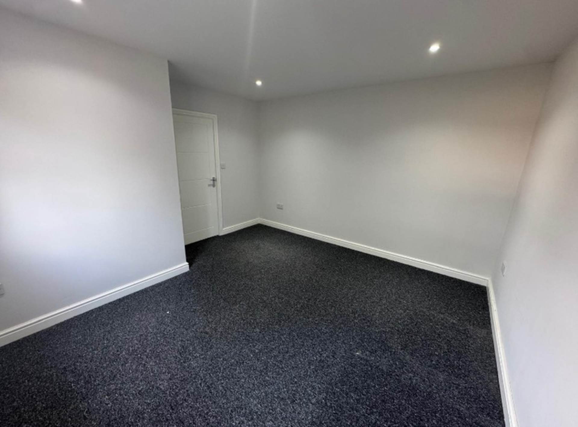 Tilehurst Road, Reading, Image 7