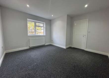 Tilehurst Road, Reading, Image 6