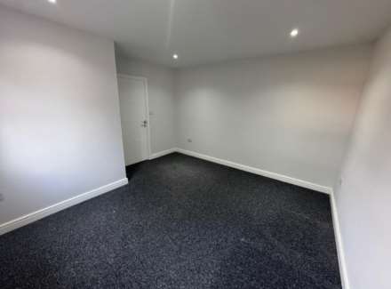 Tilehurst Road, Reading, Image 7