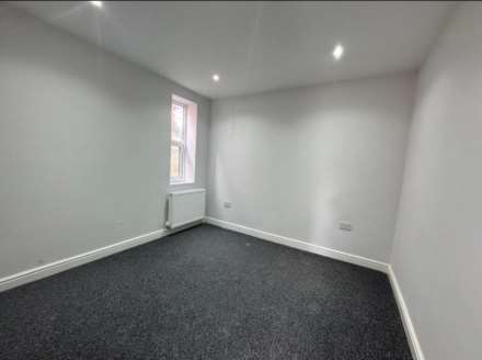 Tilehurst Road, Reading, Image 5