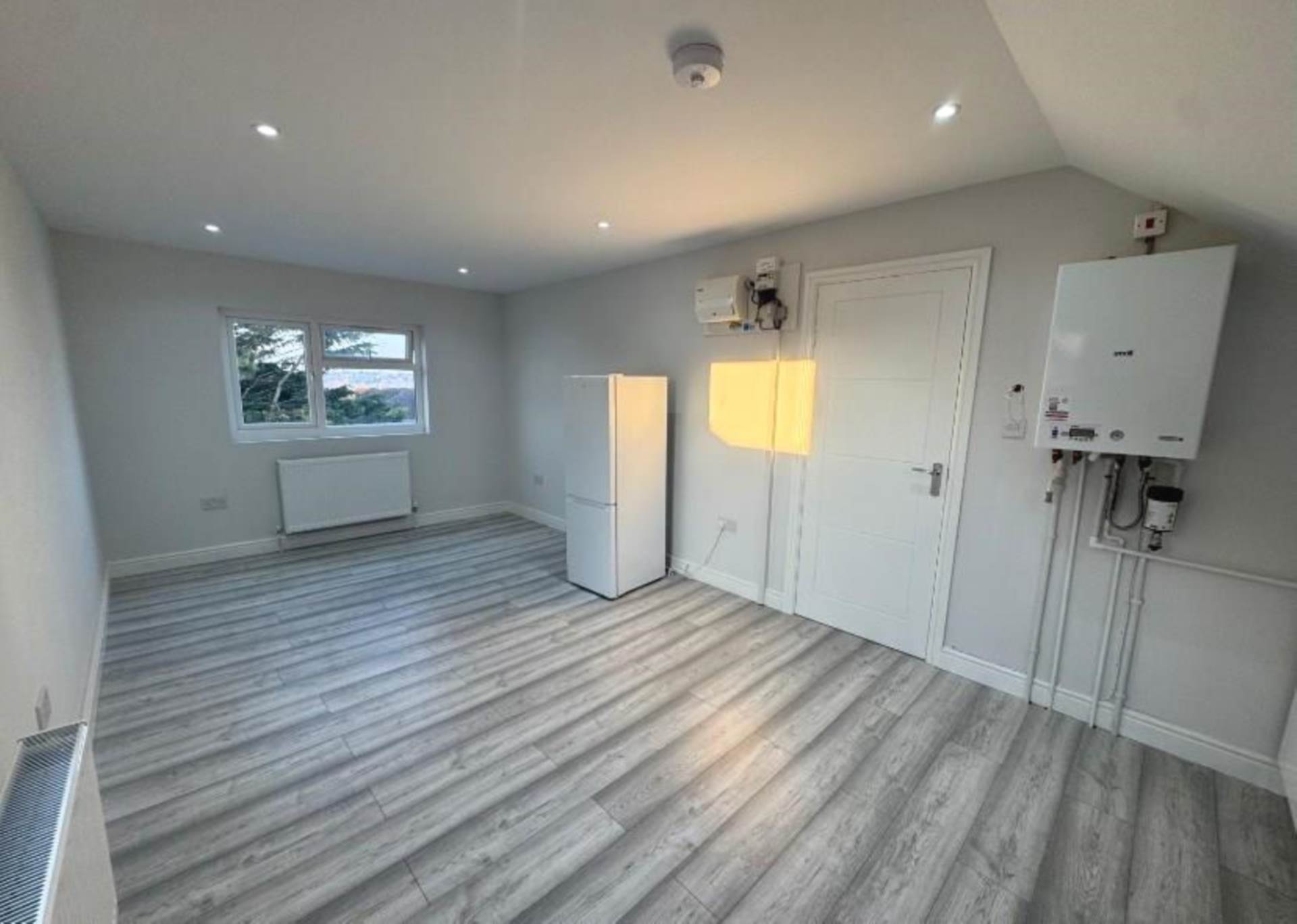 Tilehurst Road, Reading, Image 4