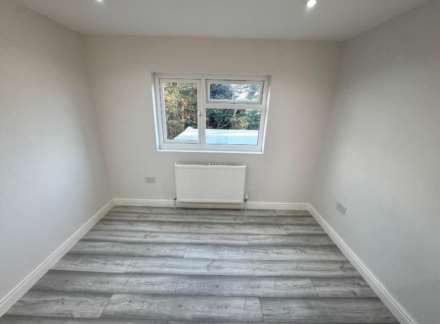 Tilehurst Road, Reading, Image 5