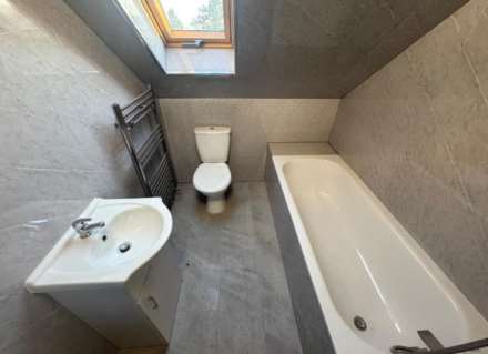 Tilehurst Road, Reading, Image 7