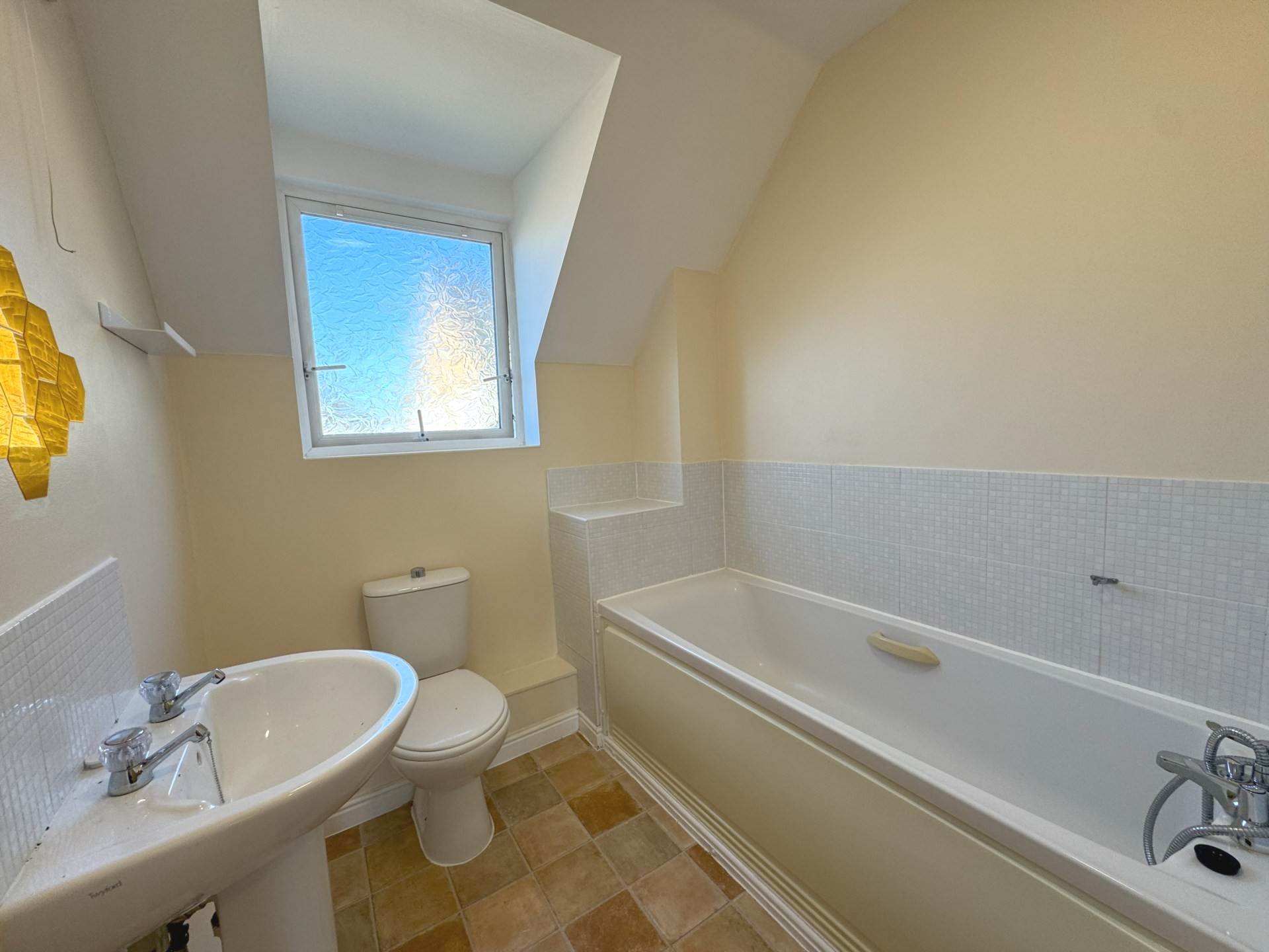 Westgate Court, Reading, Image 10