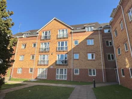 2 Bedroom Flat, Westgate Court, Reading