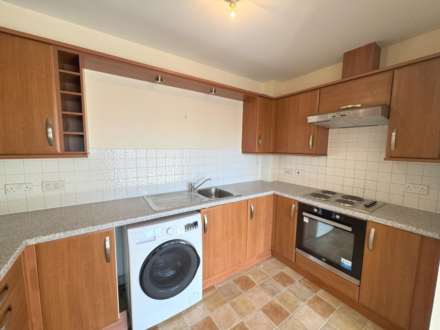 Westgate Court, Reading, Image 4