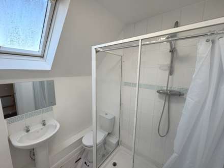 Westgate Court, Reading, Image 8